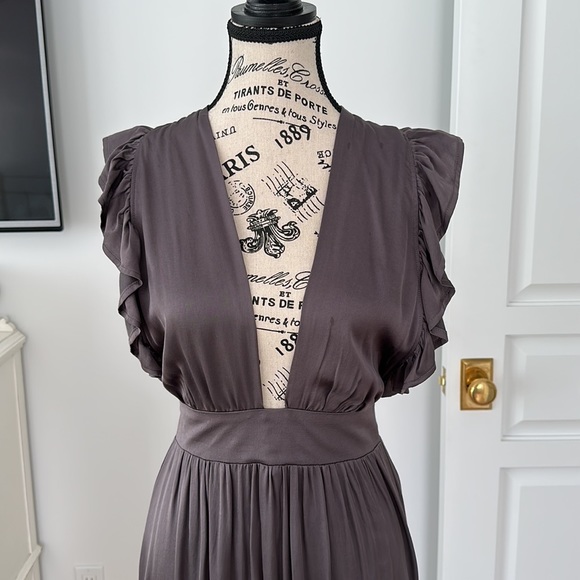 Stillwater. The Jessi Midi in Charcoal - Picture 4 of 13